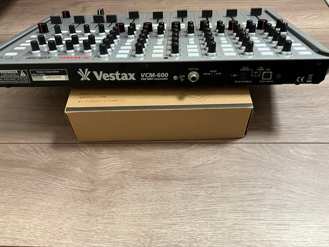 Vestax MIDIコントローラー VCM-600
