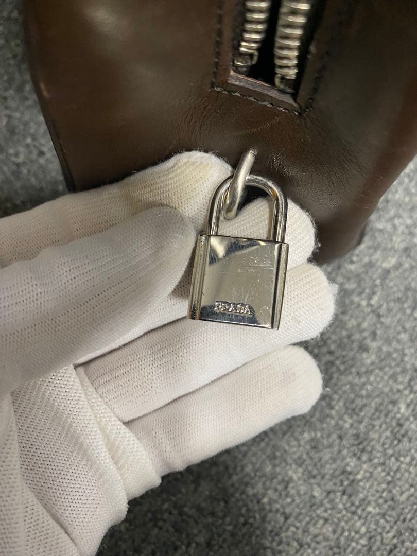 【本革】PRADA トートバッグ　ビジネスバッグ