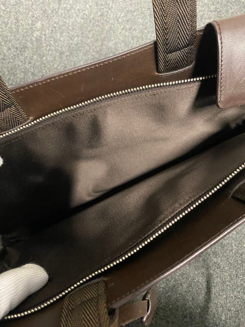 【本革】PRADA トートバッグ　ビジネスバッグ