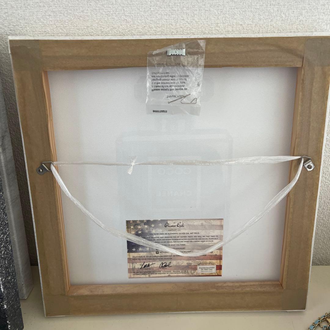 オリバーガル　シャネル