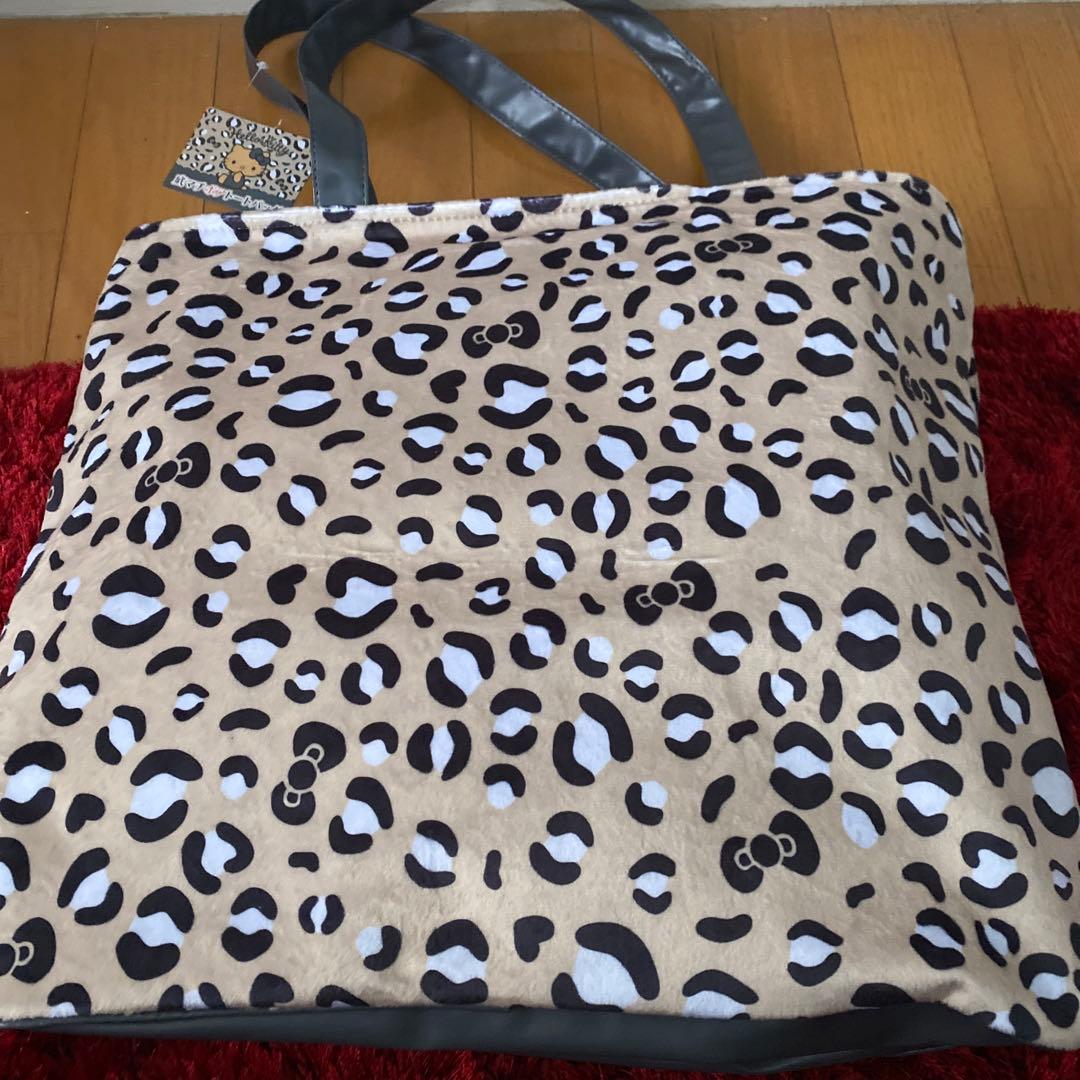 サンリオ　キティ　ギャル　ヒョウ柄　キーケース　ぬいぐるみ　バッグ　保冷バッグ