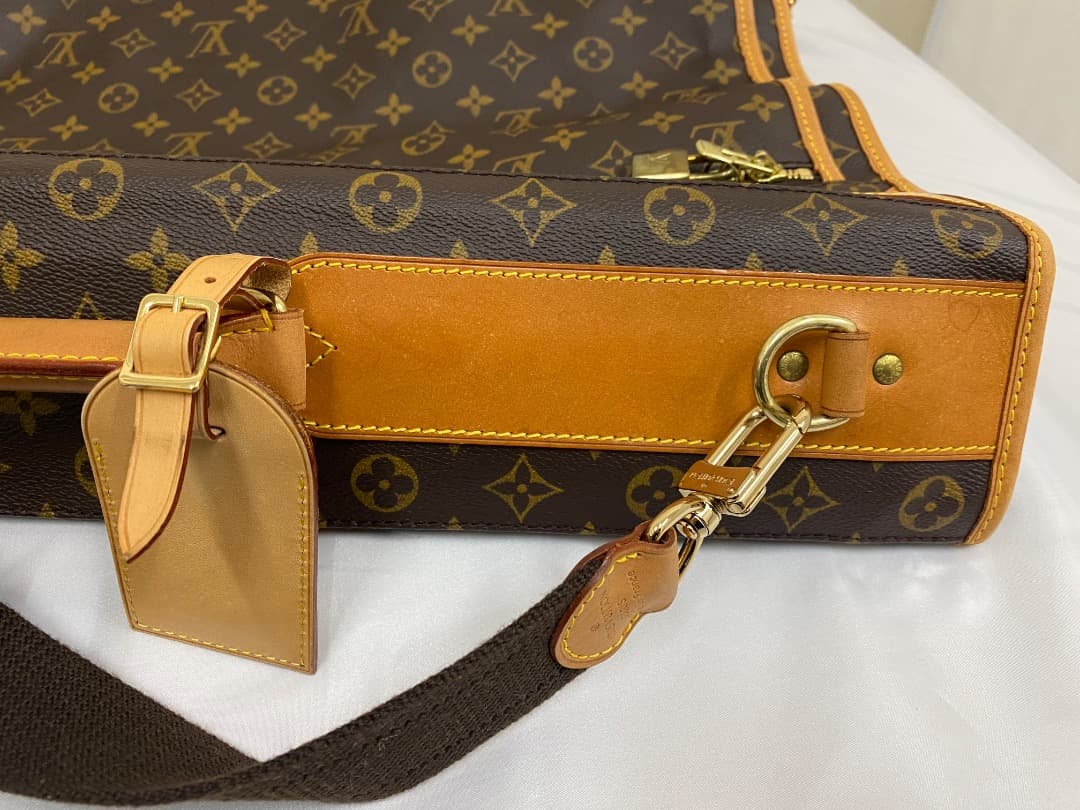 ルイヴィトン モノグラム ポルタブル バンドリエール M23418
