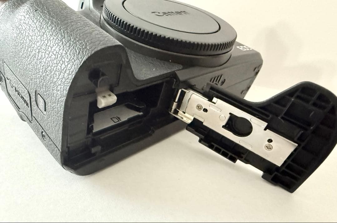 Canon EOS M2 デジタル一眼レフ レンズ3本 used