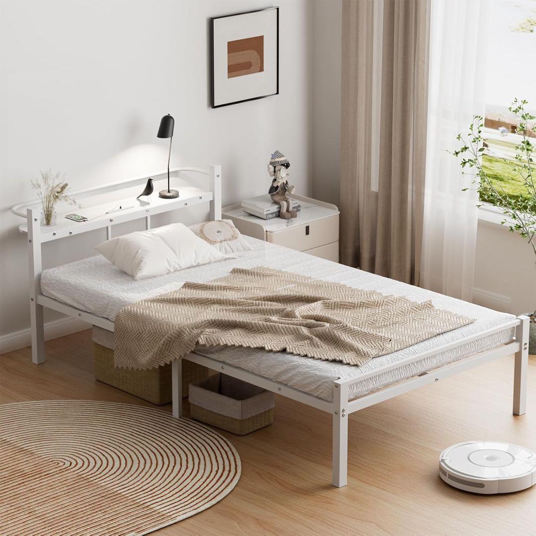 ベッドフレーム　シングル ホワイト　2口コンセント　ベッド　宮棚　組立簡単‼️