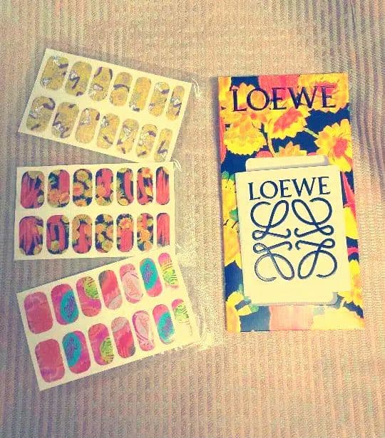 【美品 新品】ロエベ　限定 LOWVE　ネイルステッカーズ 3タイプ　入手困難