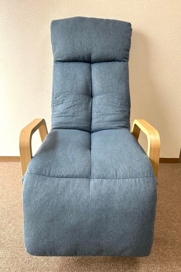 脚までくつろぐ高座椅子