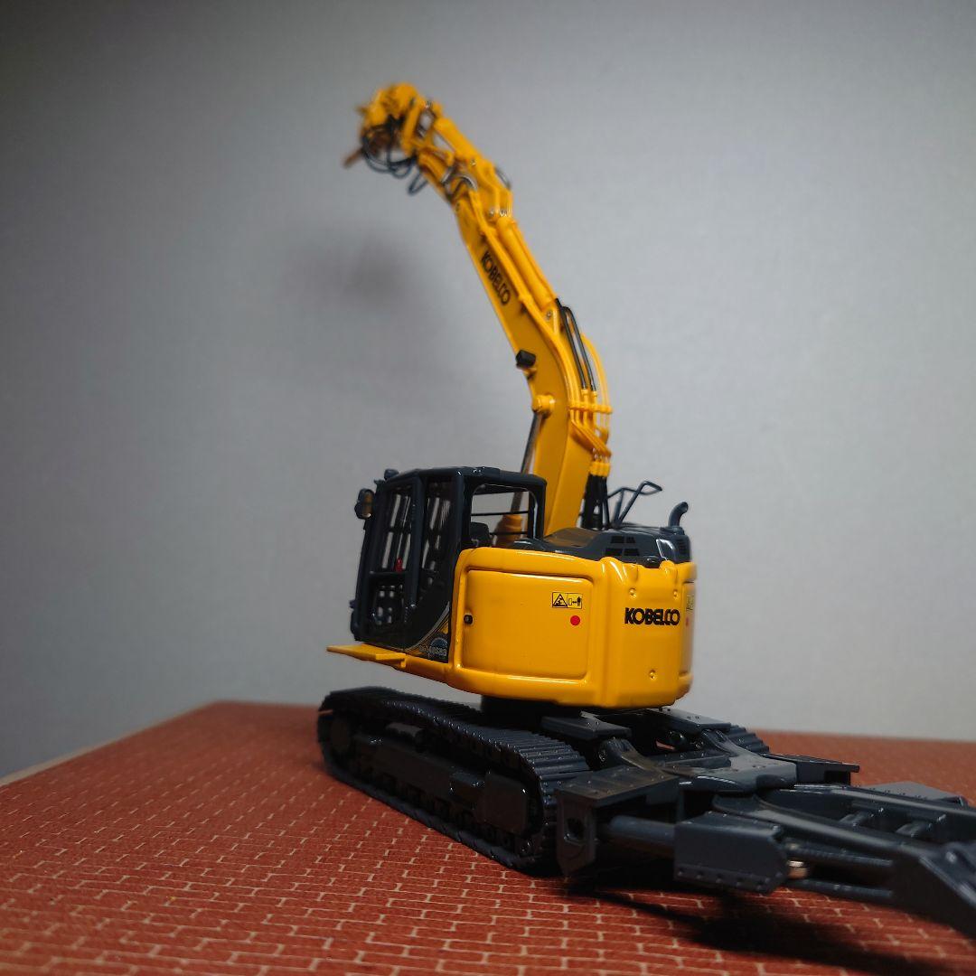 3*p様 コベルコ SK140SRD 自動車解体機(イエロー) 1/50 KOB