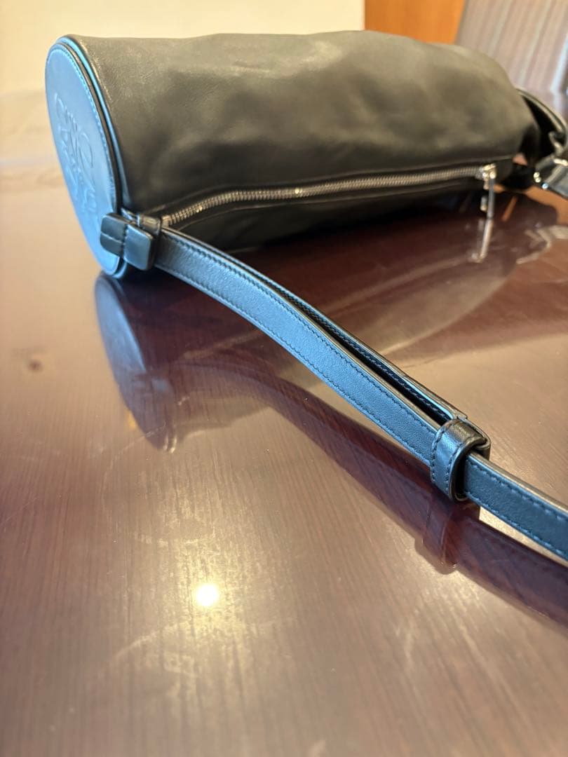 LOEWE レザーショルダーバッグ