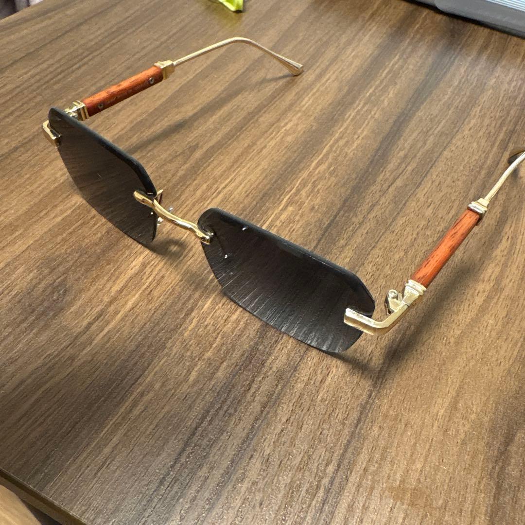 CARTIE カルティエ 金属フレームサングラス 軽量 ブラック