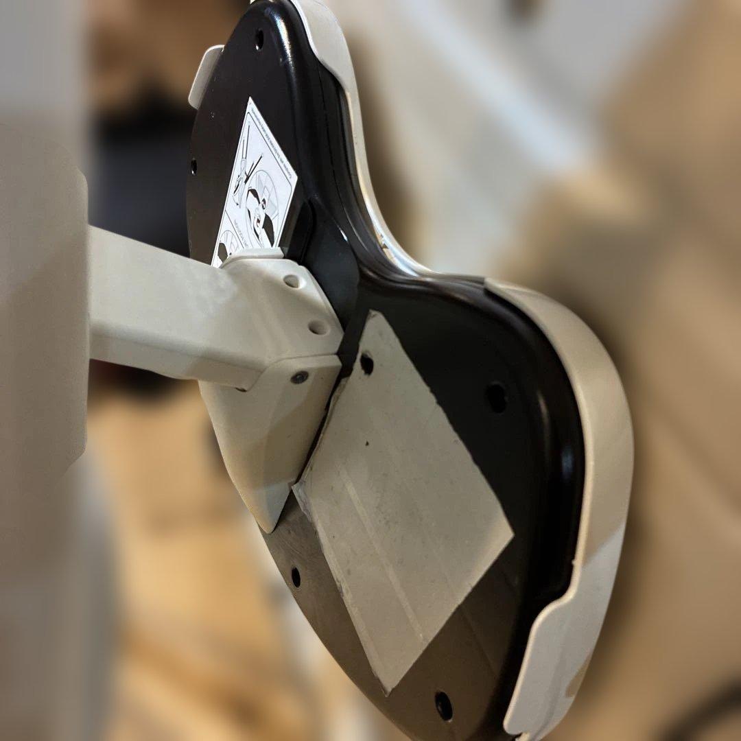 【良品廃盤品】ベビービョルン ハイチェア BABYBJORN ハーネス無しタイプ