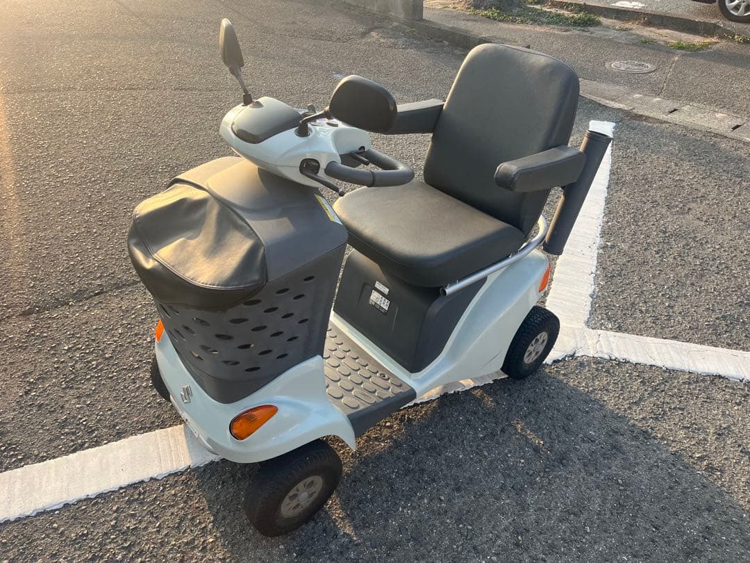 スズキ　セニアカー　ET4D8 福岡県