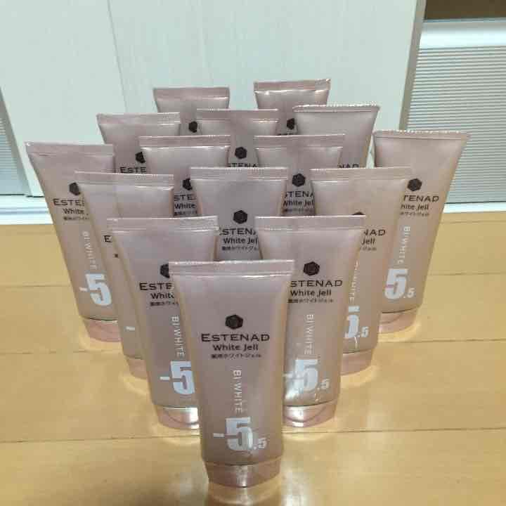 エステナード 薬用ホワイトジェル 70g 無香料 無着色 オイルフリー
