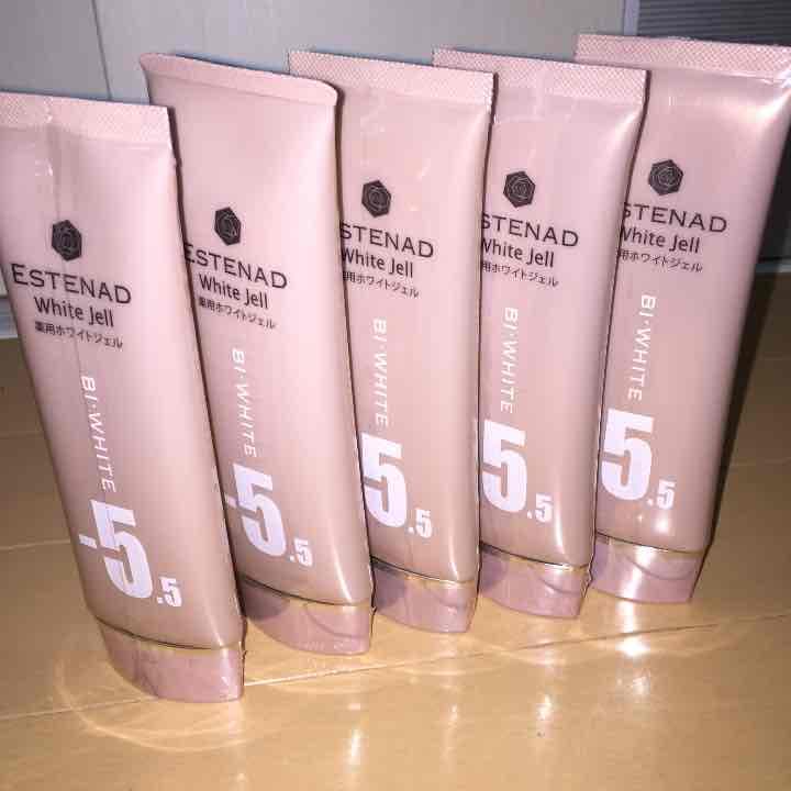 エステナード 薬用ホワイトジェル 70g 無香料 無着色 オイルフリー