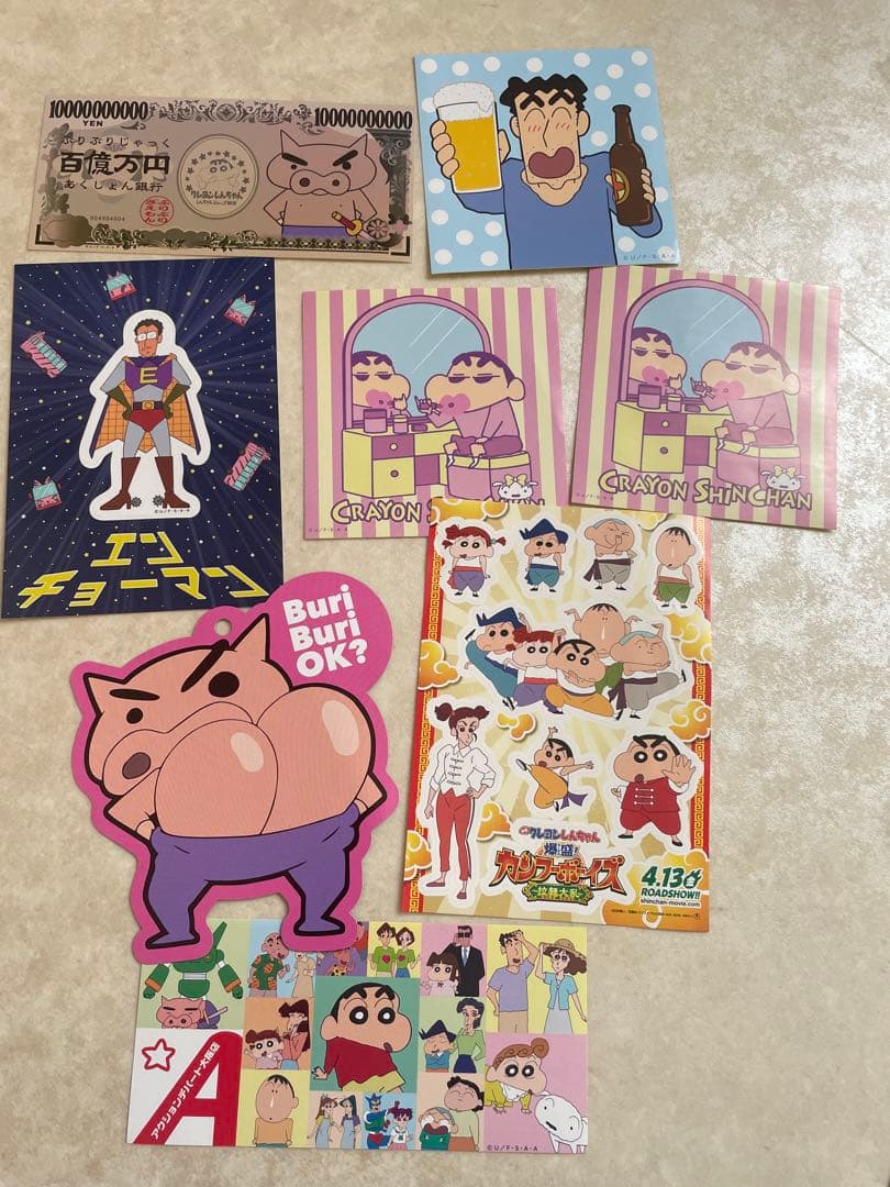 クレヨンしんちゃん グッズ ポストカード 缶バッジ キーホルダー ポーチ
