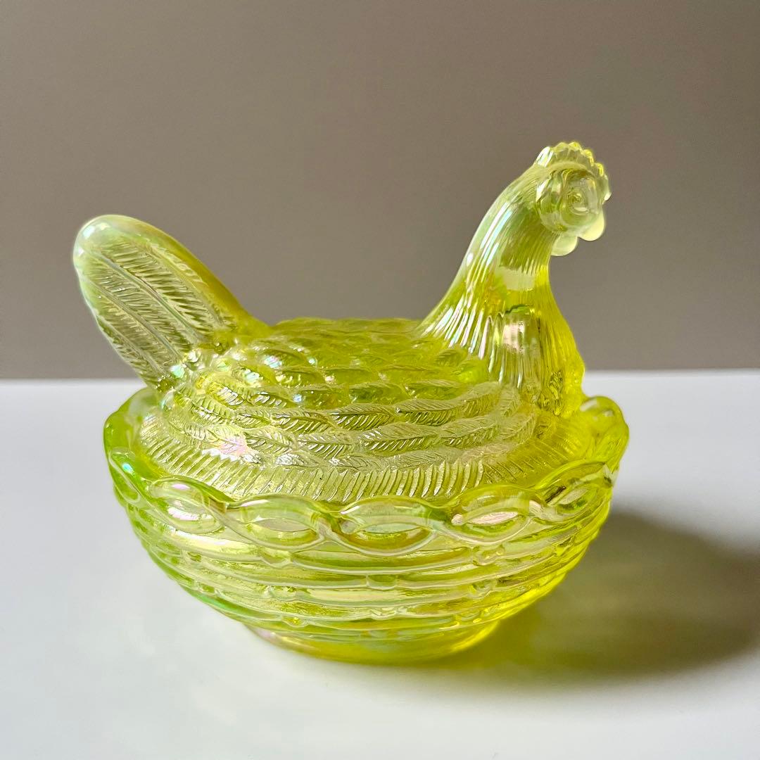 ウランガラス　鳥　小物入れ　キャニスター　置物