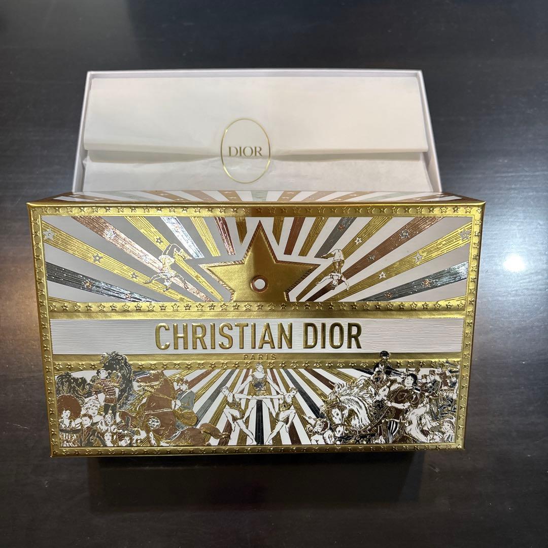 Christian Dior クリスチャンディオールホリデーコレクション2025