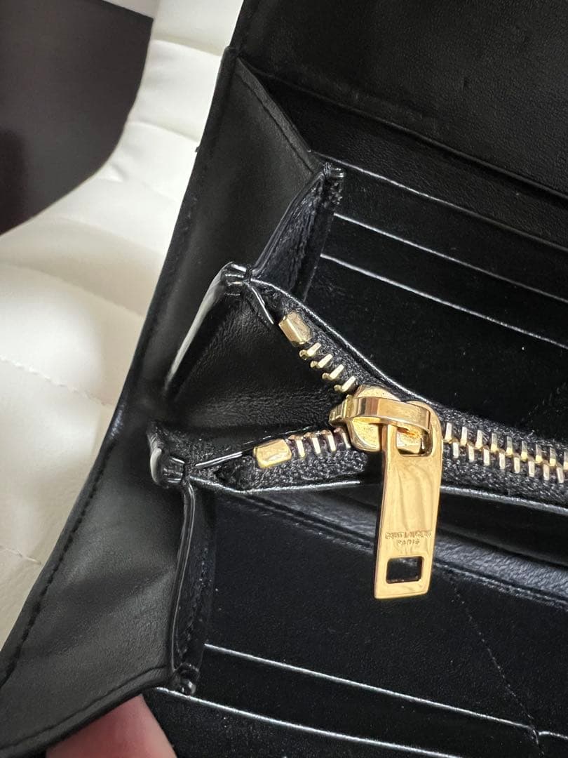 (限定カラー)YSLサンローラン 長財布 ブラックエナメルゴールド 正規品