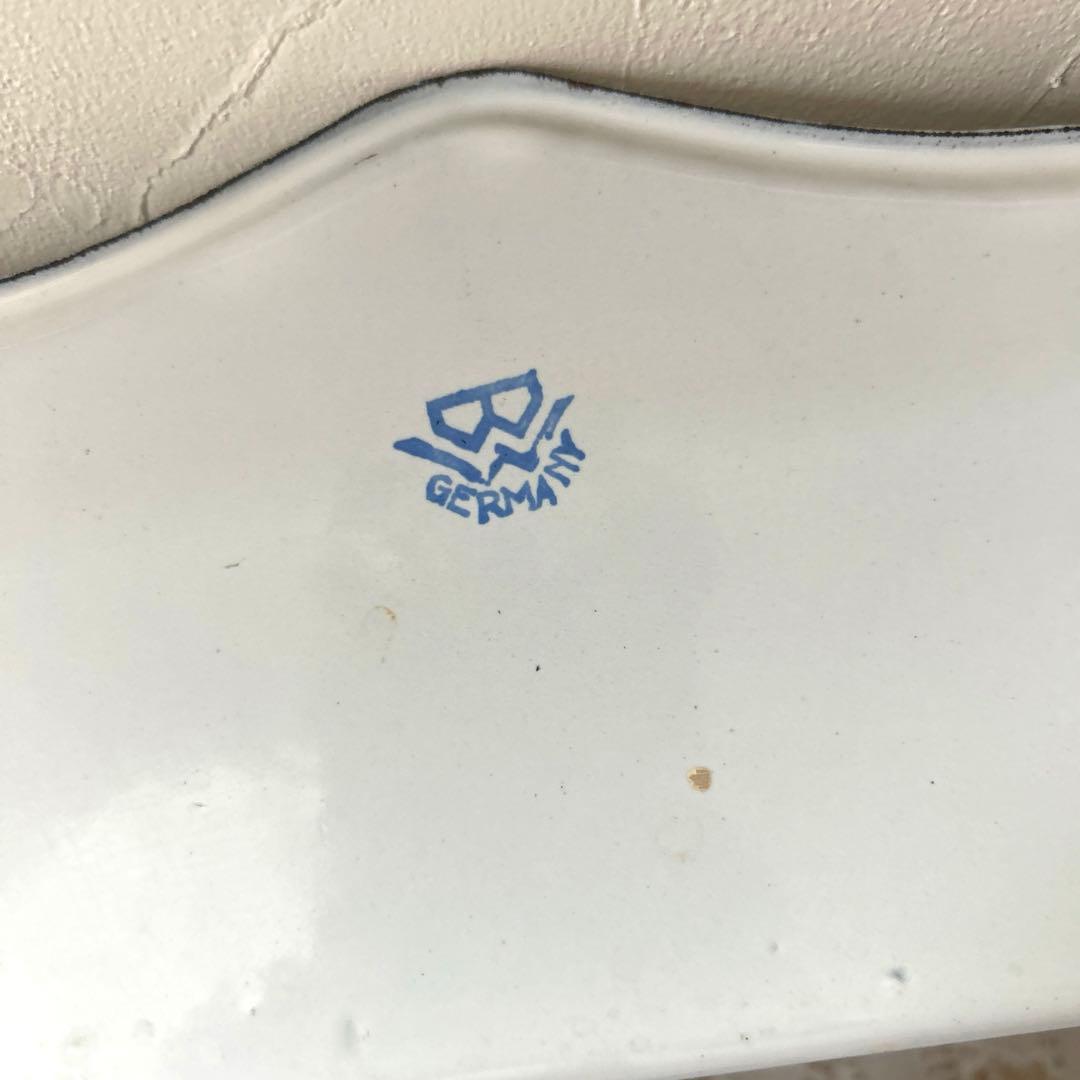 ドイツアンティーク　サボンラック