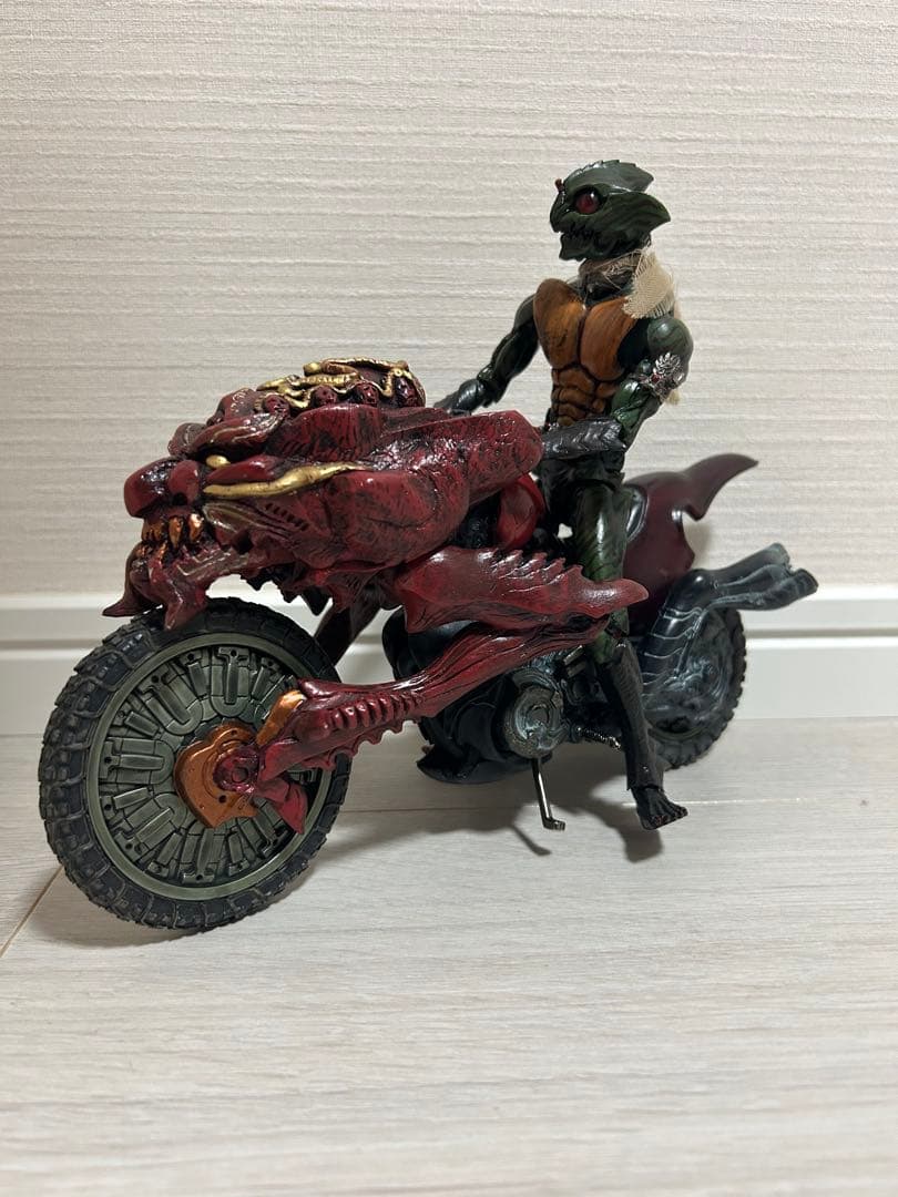 【美品】 S.I.C 仮面ライダーアマゾン& ゴルゴス バイク