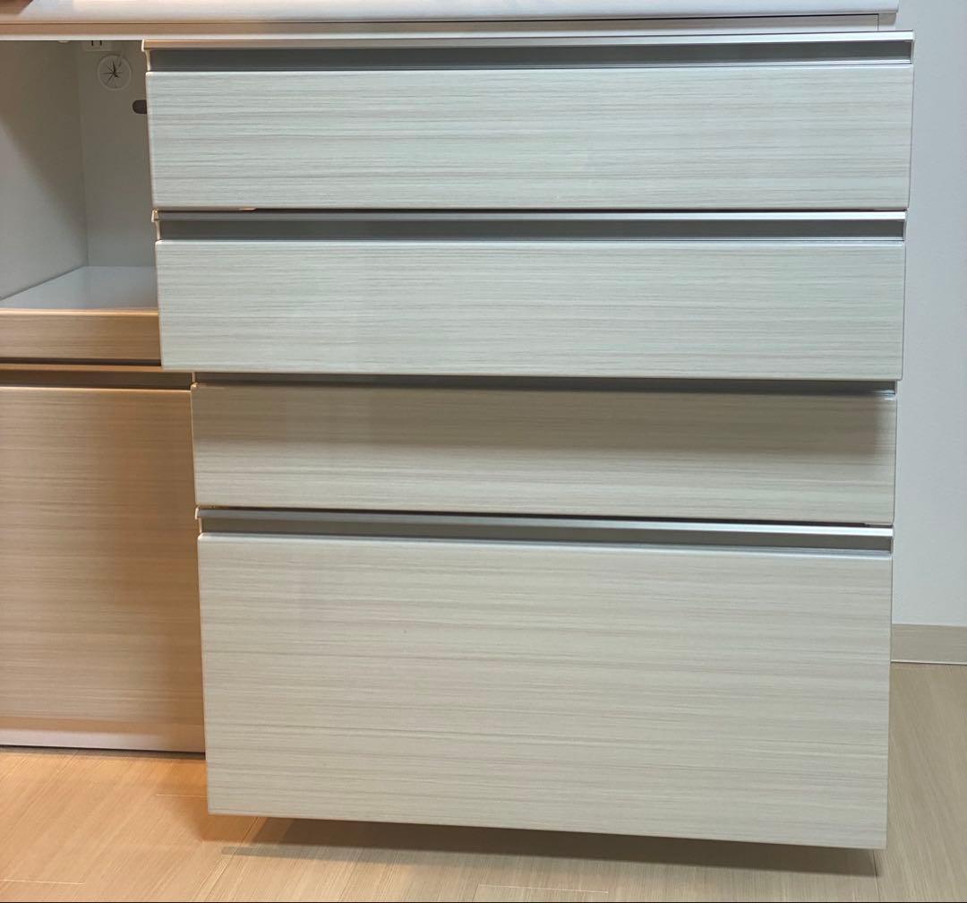 ひゆり⭐︎【ニトリ】キッチンボード ホワイト 幅120 食器棚