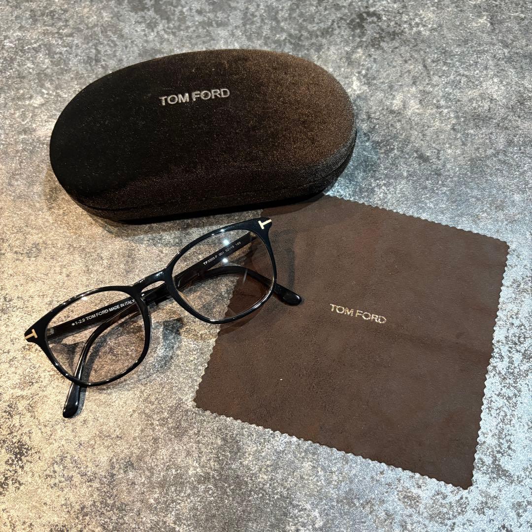 TOM FORD メガネ ケース付き