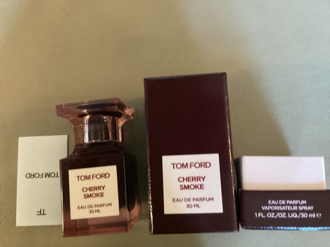 値下げ！　TOM FORD CHERRY SMOKE 30ml