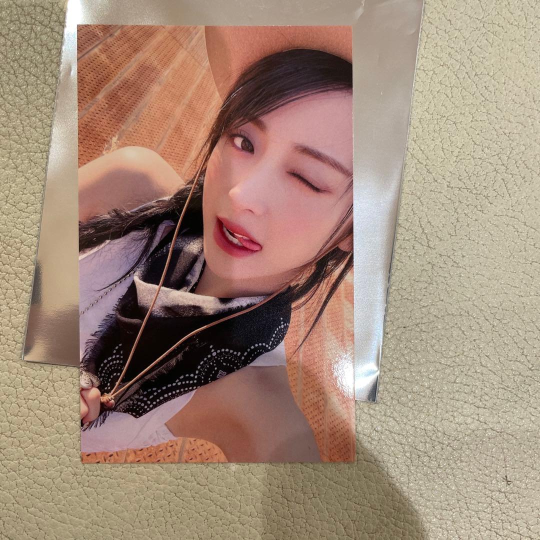 LESSERAFIM UNFORGIVEN HMV特典  ユウジン ラキドロ