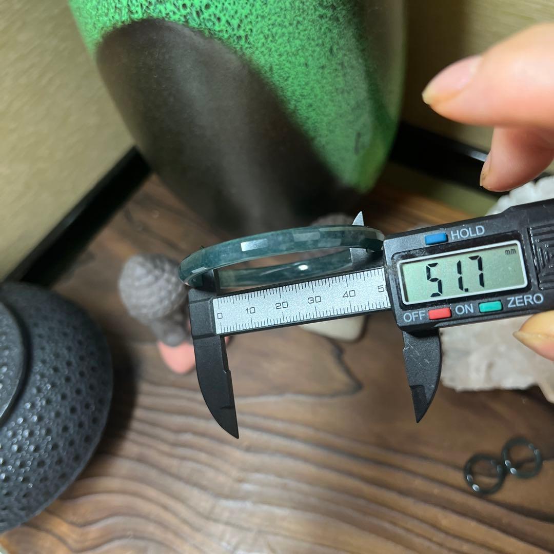 本翡翠、キラキラカット氷藍水バングル　〜52