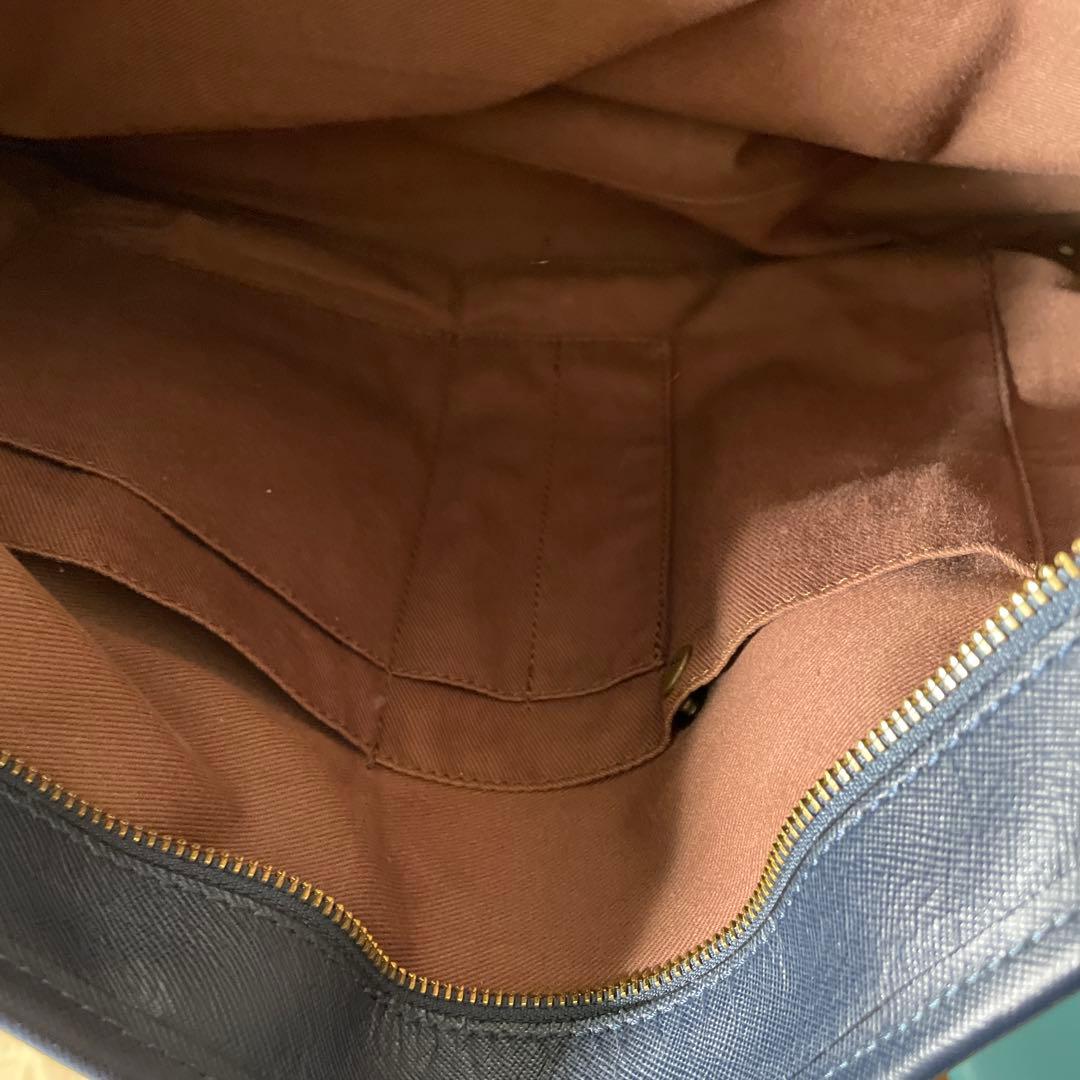 イタリア製　ＦClioネイビー レザー ビジネスバッグ