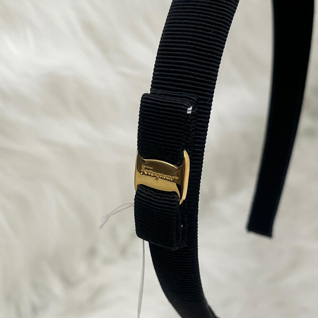 新品未使用品✨フェラガモ　Ferragamo カチューシャ　ブラック