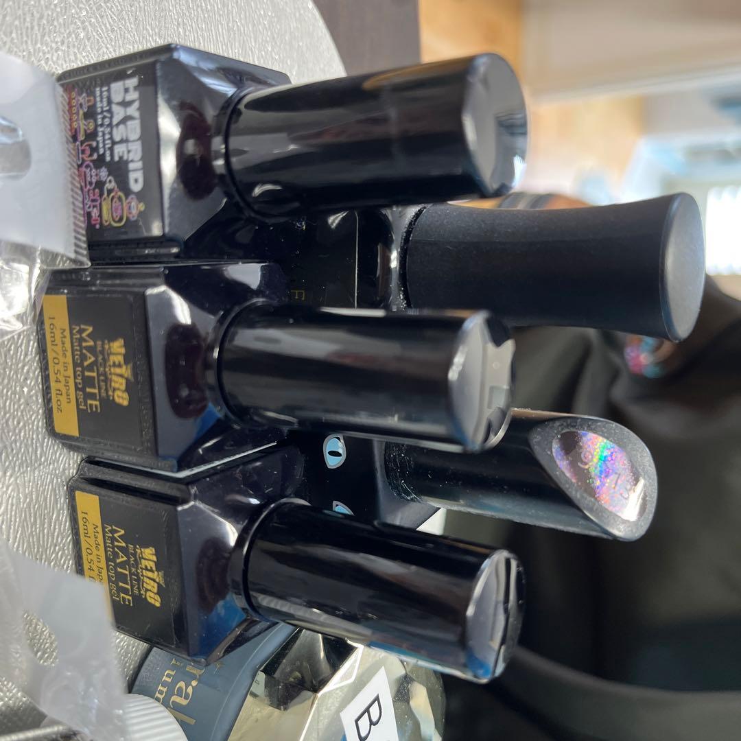 クリアジェルからアートまでできるネイル商品