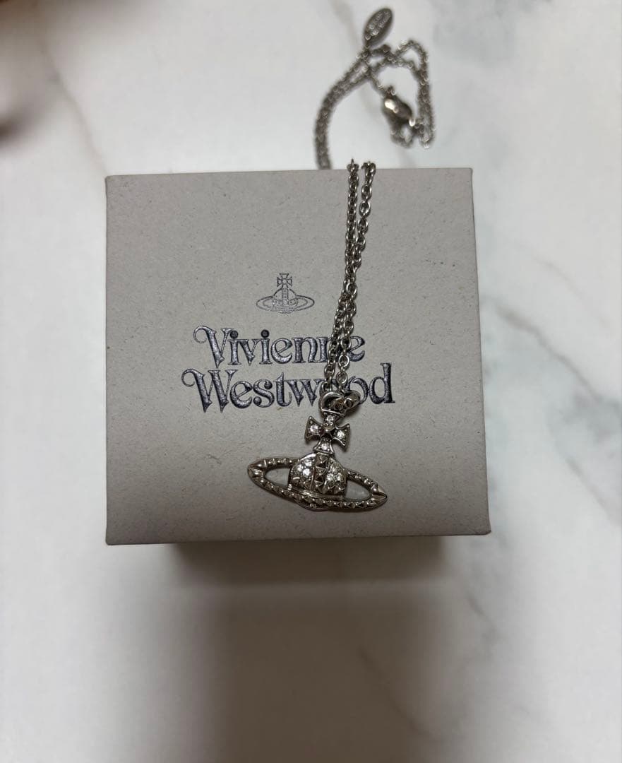 Vivienne Westwood（ヴィヴィアンウエストウッド）ネックレス