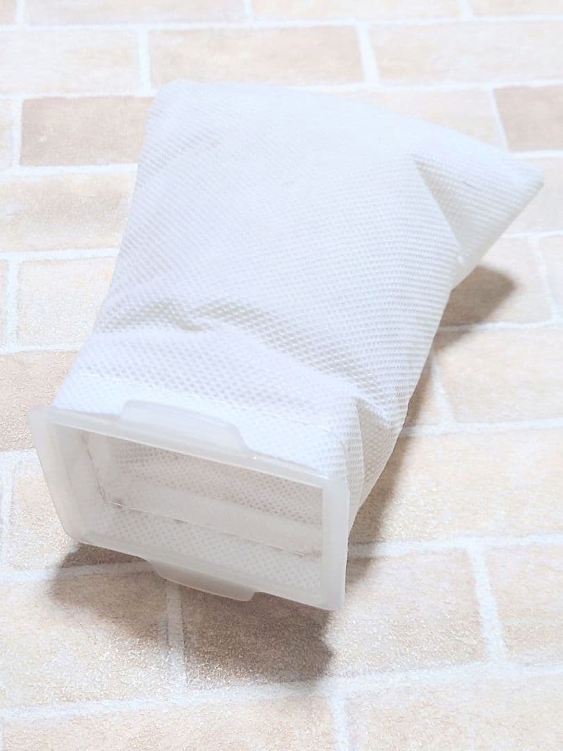 美品　マキタ　コードレス充電式　クリーナー　掃除機　CL107FD