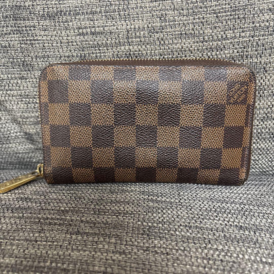 ルイヴィトン　ジッピーコンパクト