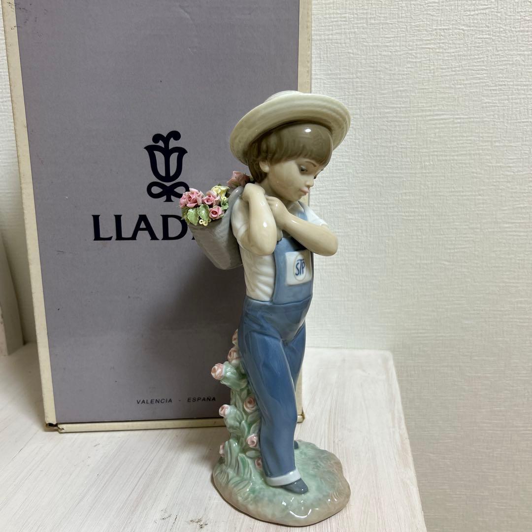 リヤドロ LLADRO 「かごいっぱいのバラ」　　　　　新品！正規の元箱付き！