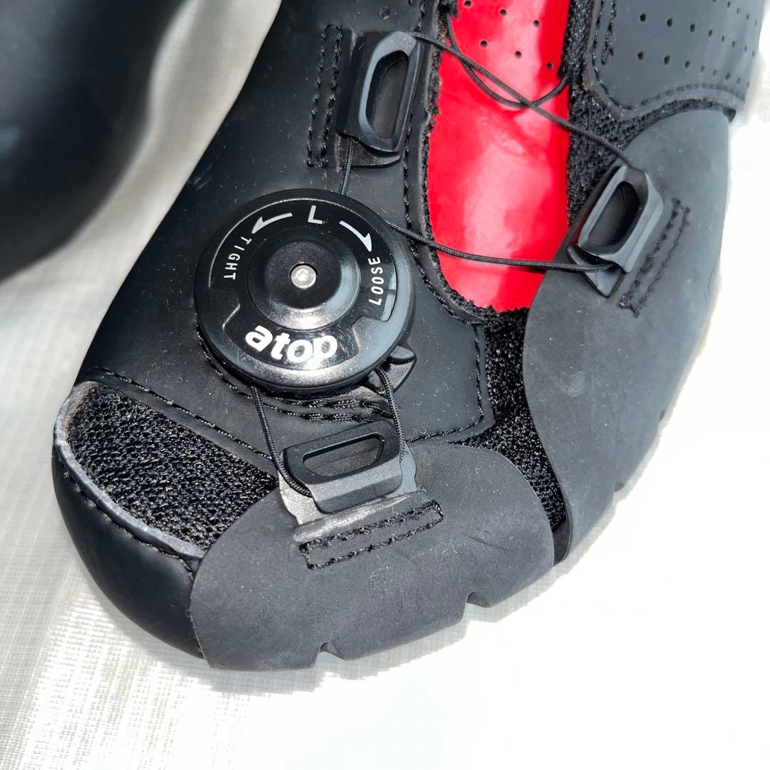 ボアダイヤル式 ロードバイクシューズ ブラック/レッド