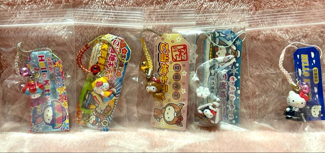 激レア　ご当地キティ　サンリオ　根付け　ストラップ　50点　東京　北海道　沖縄