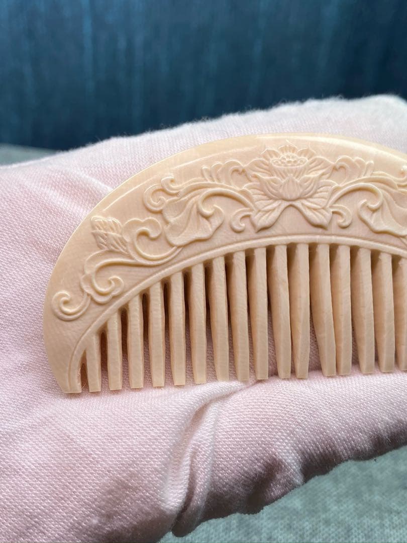 天然マンモス牙美しい手作り彫刻 一櫛百順 髪櫛(37g)