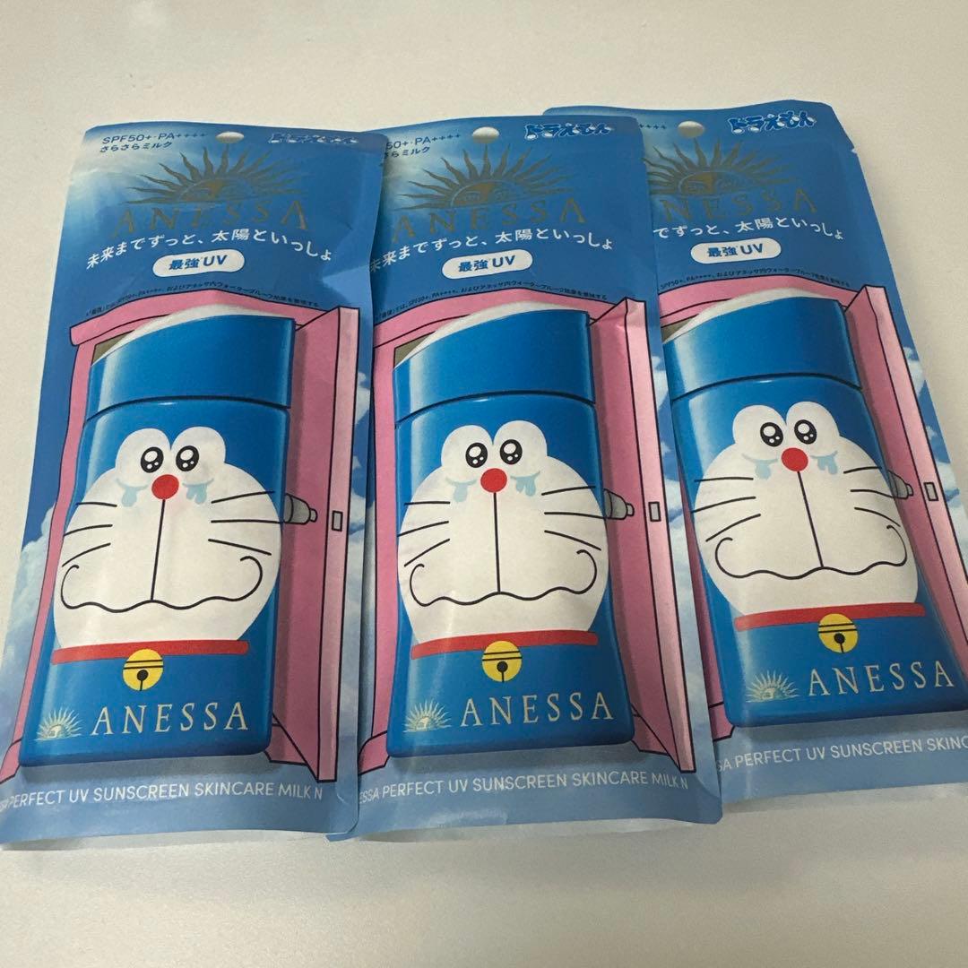 未開封　アネッサ　パーフェクトUVスキンケアミルク60ml ドラえもん3個セット