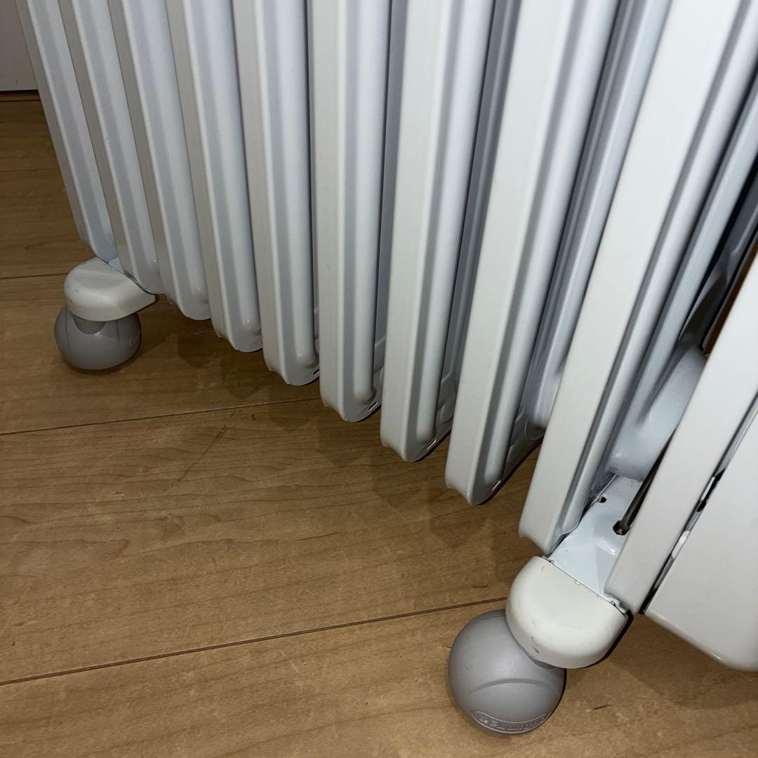 動作ok デロンギアミカルドオイルヒーター　RHJ35M1015-LG