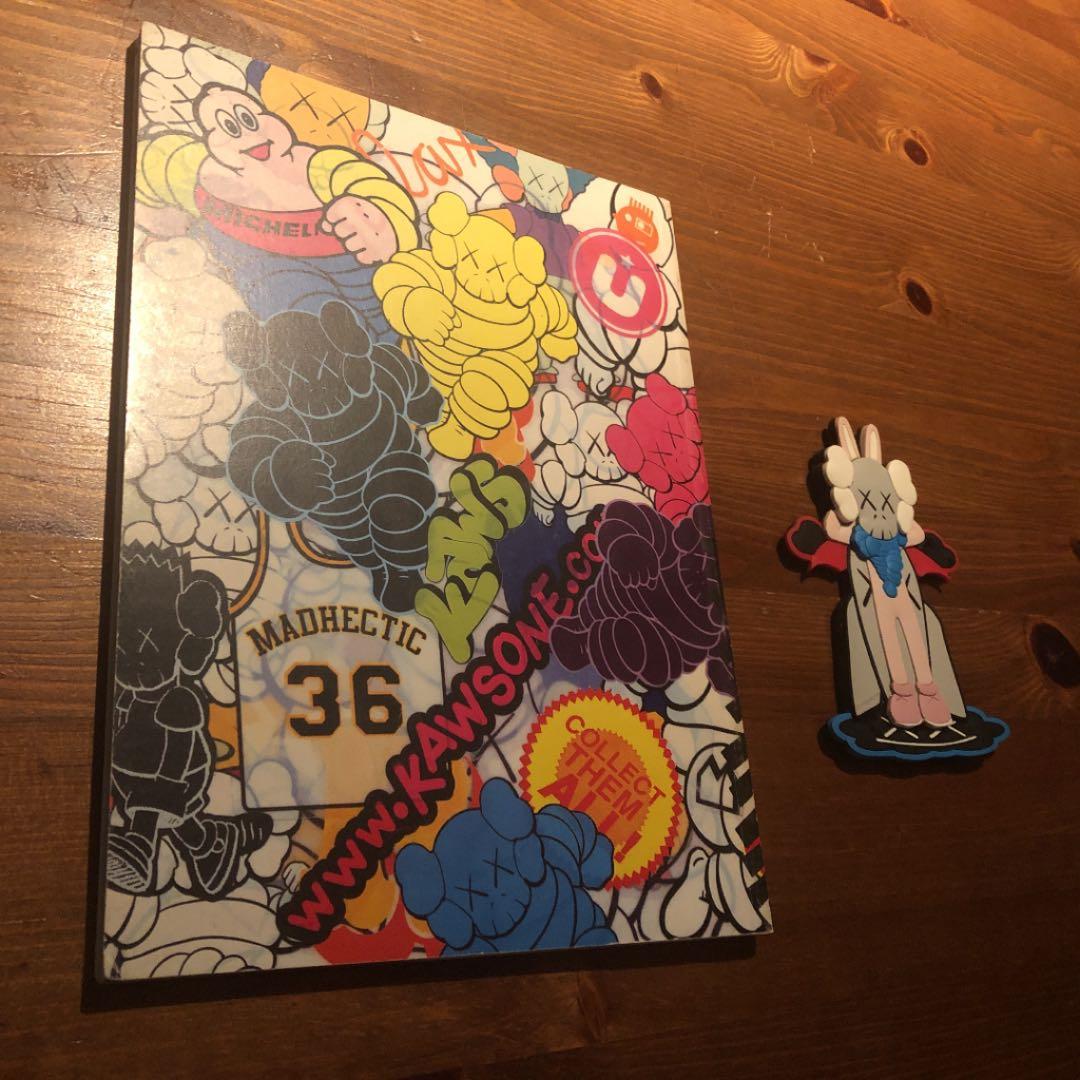 ARKITIP KAWS特集号1000部限定マグネット付き