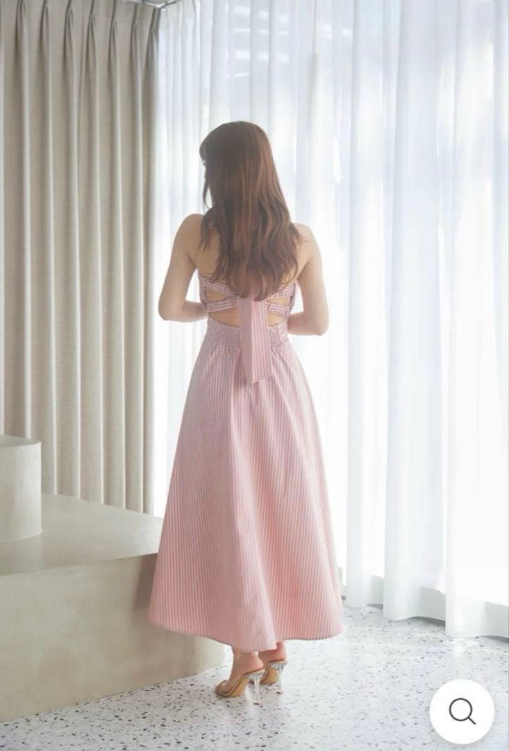 ミストレアス　ホルターネックワンピース　新品タグ付　ピンク