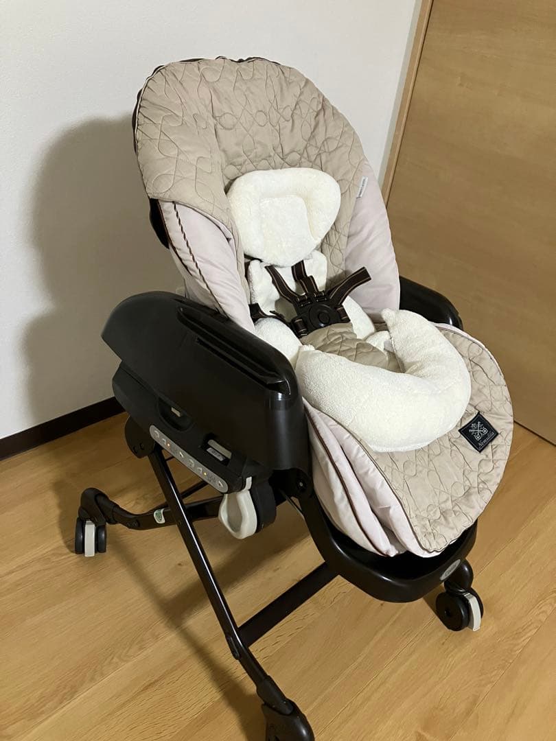 コンビネムリラAUTO SWING抱っこプラスお譲り先様募集中です。