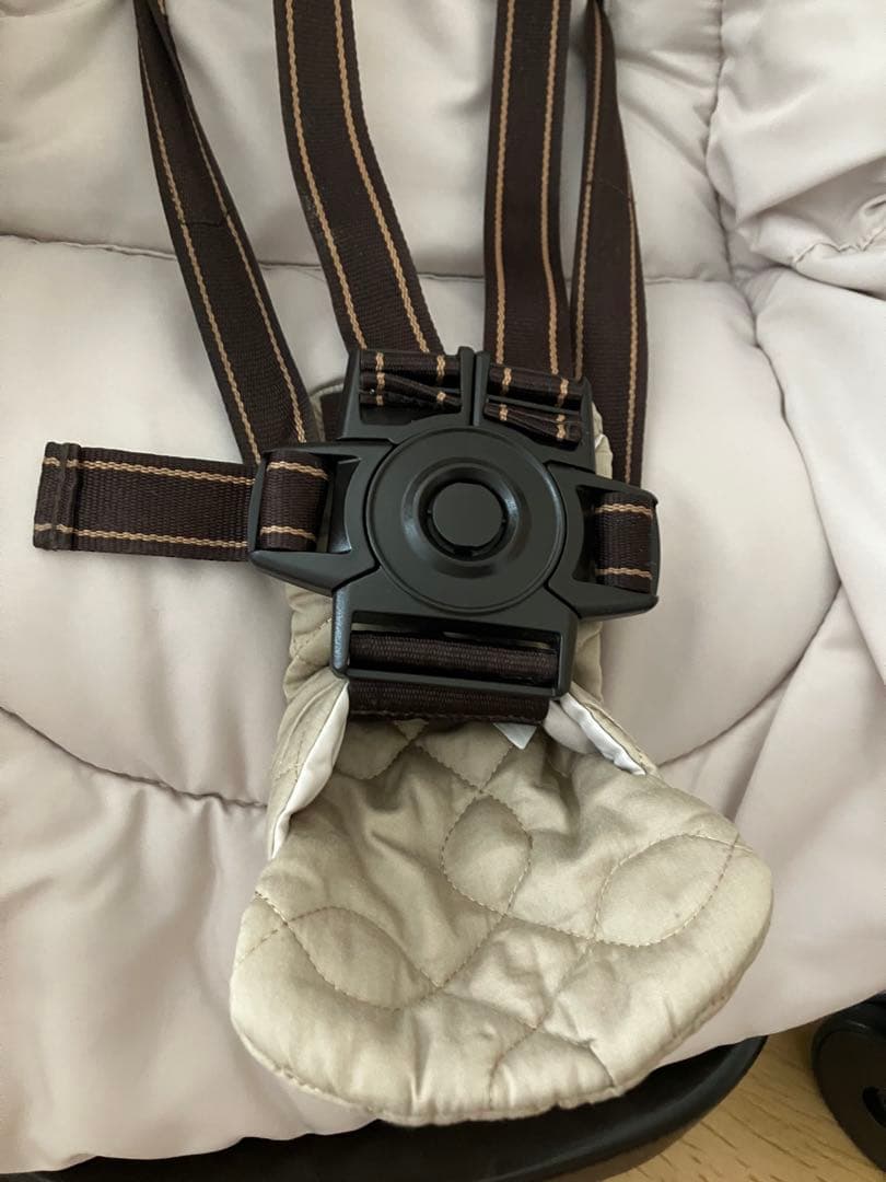 コンビネムリラAUTO SWING抱っこプラスお譲り先様募集中です。