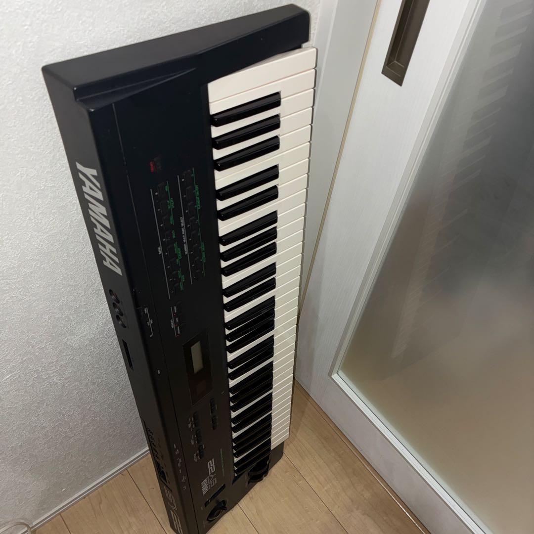 完動品　動作品　YAMAHA SY22 シンセサイザー　名機