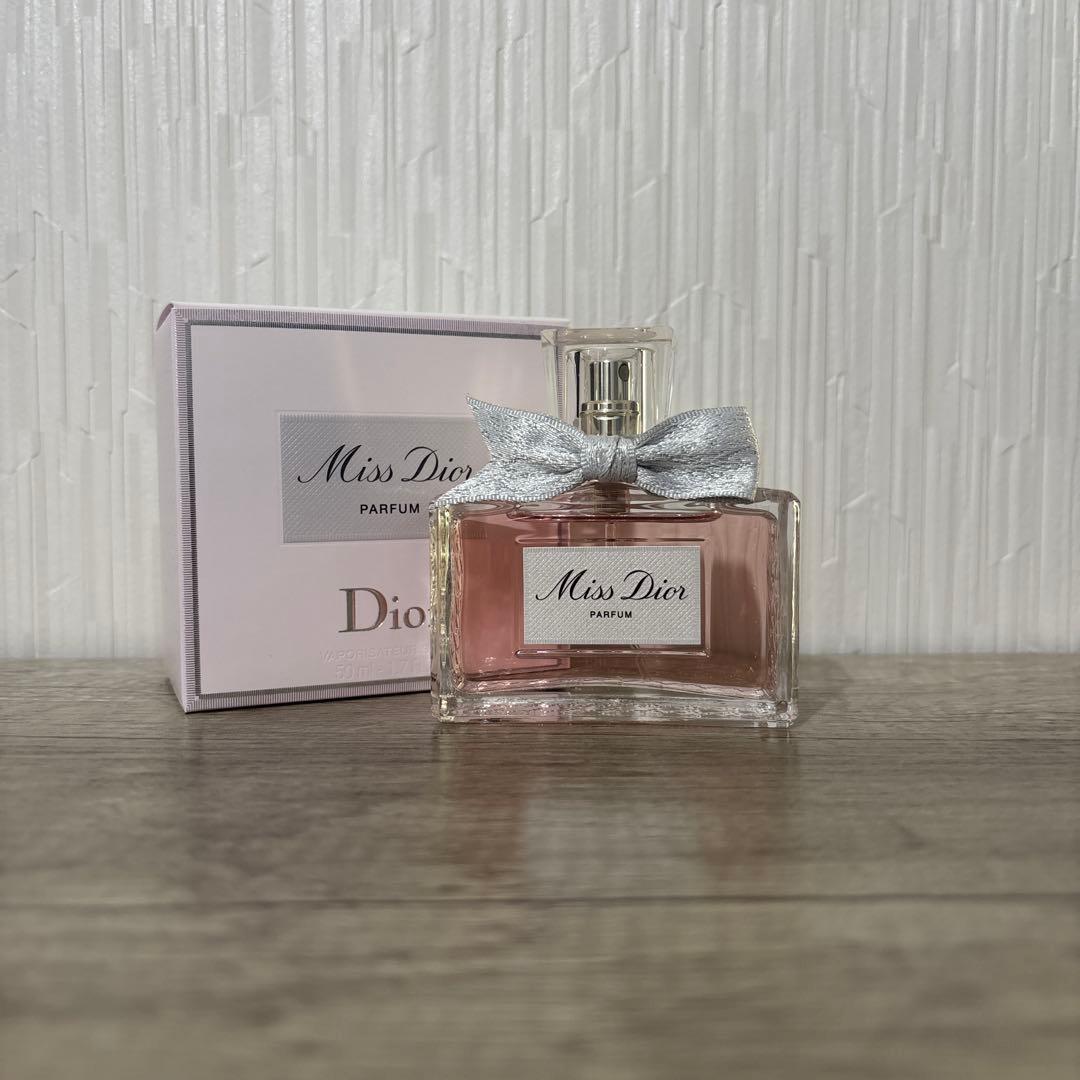 Miss Dior パルファム & ブルーミング ブーケ セット