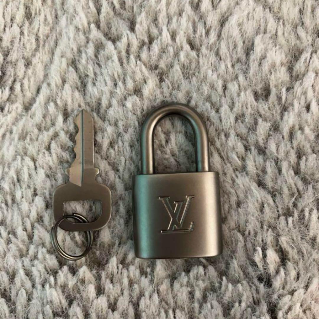 超美品　ルイヴィトン　ダミエ・アンフィニ　キーポル・バンドリエール45 オニキス