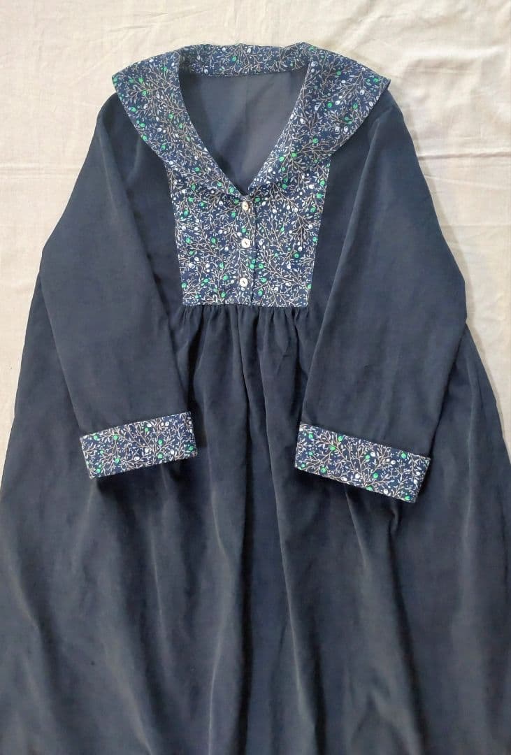 セーラーカラーワンピース