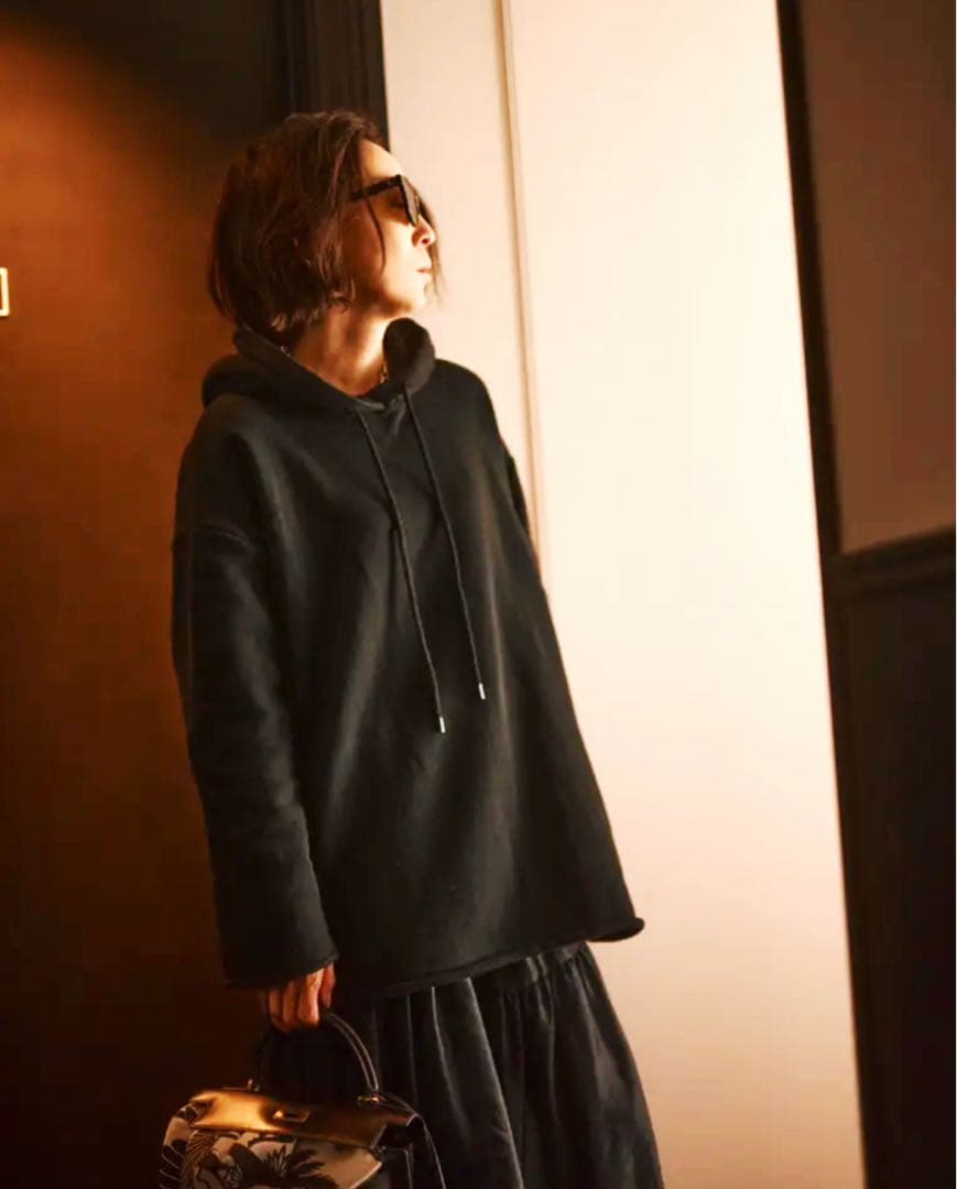新品★Meravel ミーラベル relaxing hoodie フーディ 黒