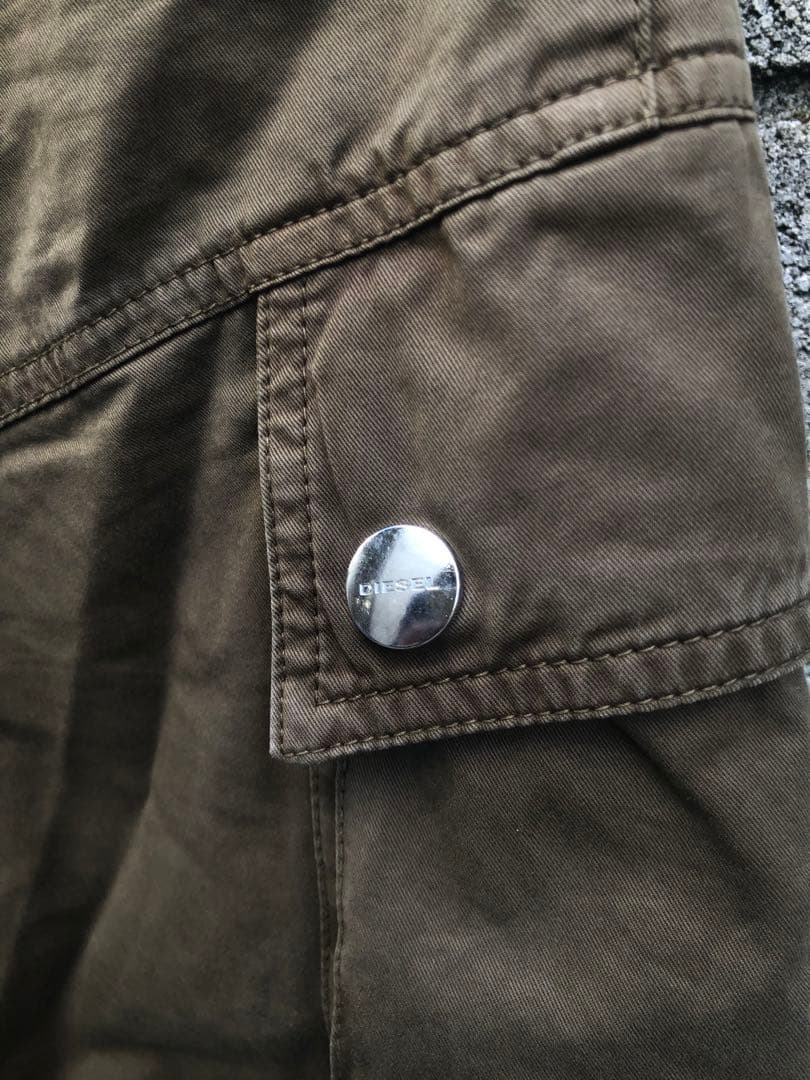 Diesel カーゴパンツ オリーブ色